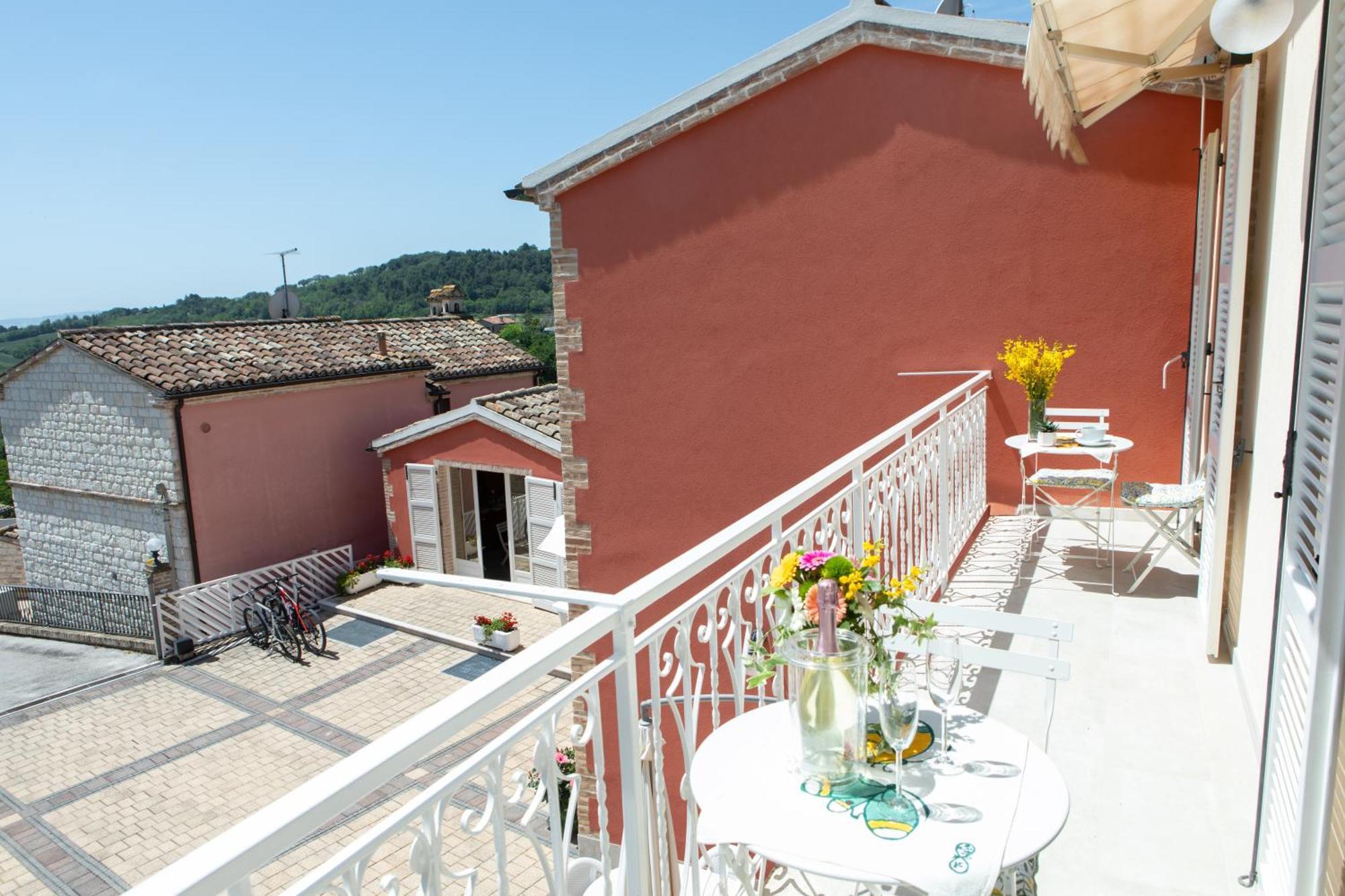 Fonte D'Olio Conero Relais Bed & Breakfast Сироло Стая снимка